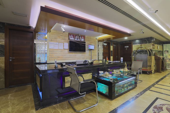 Imagen de los interiores del Hotel Queen Palace. Foto 19