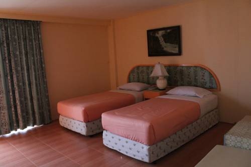 Imagen de la habitación del Hotel Queen Pattaya. Foto 15