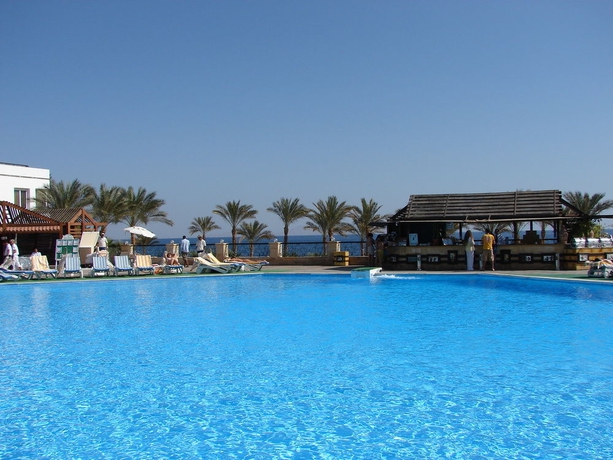 Imagen de la piscina del Hotel Queen Sharm Resort. Foto 15