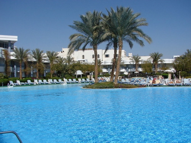 Imagen de la piscina del Hotel Queen Sharm Resort. Foto 16