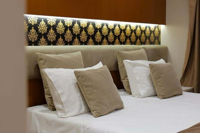 Imagen general del Hotel Queen, Tirana. Foto 7