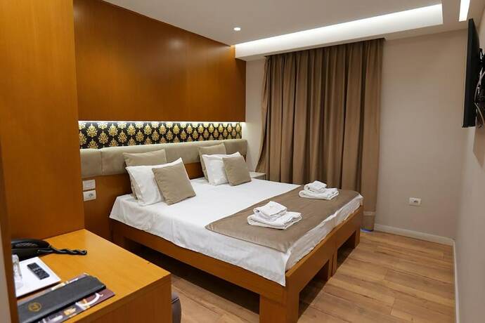 Imagen general del Hotel Queen, Tirana. Foto 12