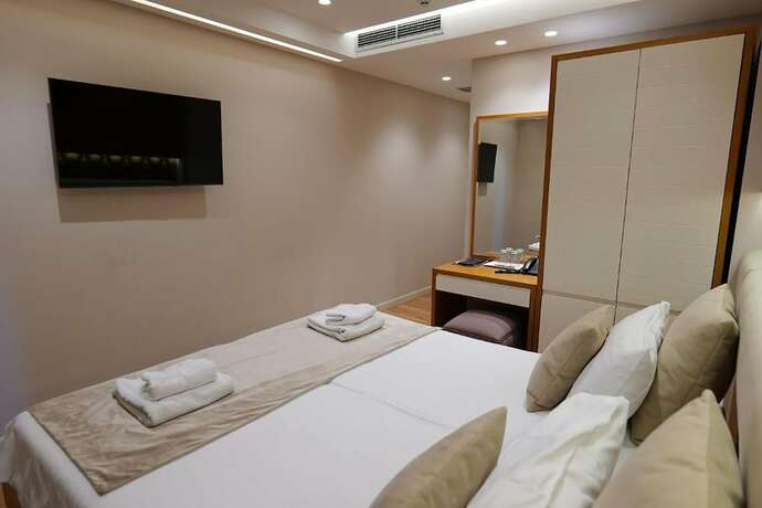 Imagen de la habitación del Hotel Queen, Tirana. Foto 17