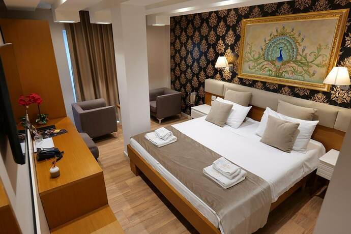 Imagen de la habitación del Hotel Queen, Tirana. Foto 19