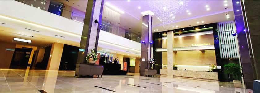 Imagen de los interiores del Hotel Queen Vell and Wedding. Foto 16