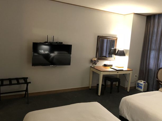 Imagen de la habitación del Hotel Queen Vell and Wedding. Foto 12