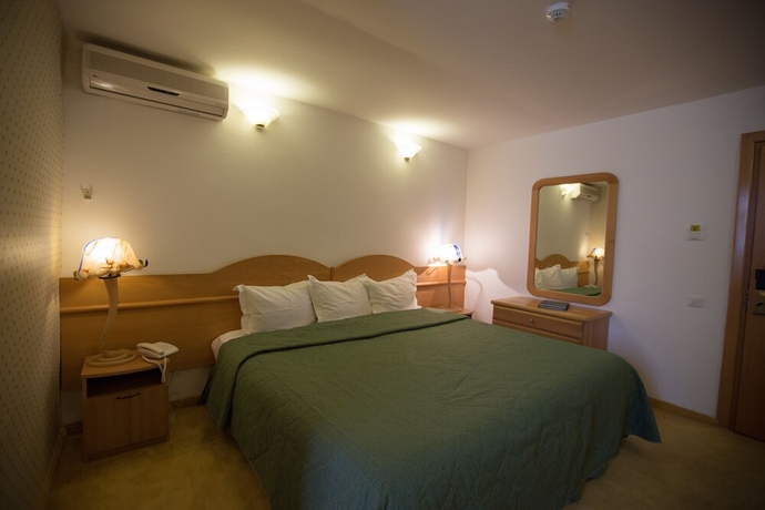 Imagen de la habitación del Hotel Queen Vera. Foto 5