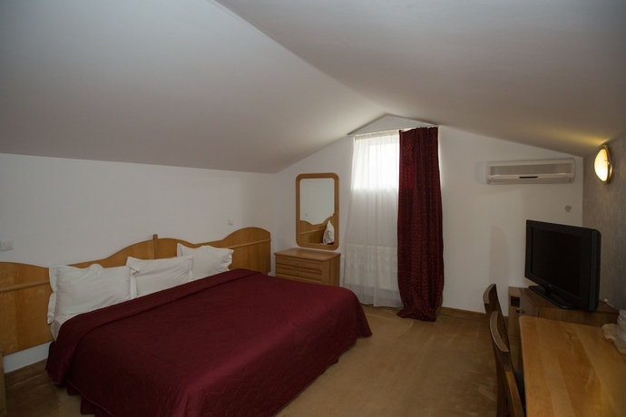 Imagen de la habitación del Hotel Queen Vera. Foto 6