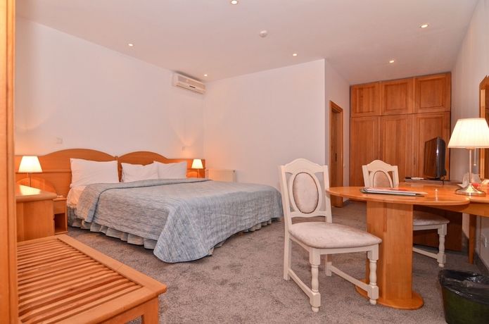 Imagen de la habitación del Hotel Queen Vera. Foto 8