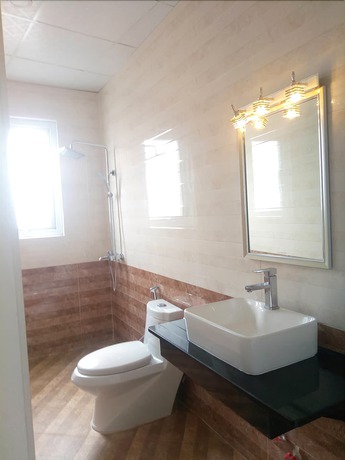 Imagen de la habitación del Hotel Queen Villa 2. Foto 10