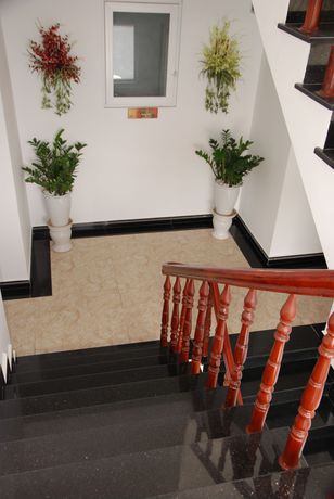 Imagen de los interiores del Hotel Queen Villa 2. Foto 20