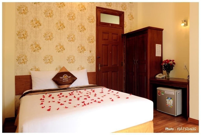 Imagen de la habitación del Hotel Queen Villa. Foto 6