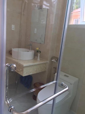 Imagen de la habitación del Hotel Queen Villa. Foto 18