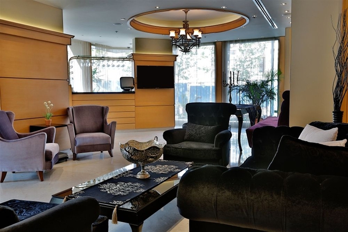 Imagen de los interiores del Hotel Queen and Spa. Foto 11