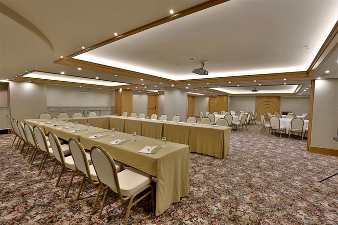 Imagen de los interiores del Hotel Queen and Spa. Foto 13