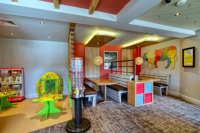 Imagen de los interiores del Hotel Queen of the Loch, Balloch by Marston\'s Inns. Foto 19