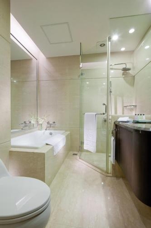 Imagen de la habitación del Hotel Queena Plaza. Foto 10