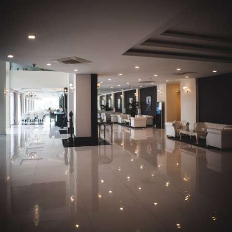 Imagen de la habitación del Hotel Queenco and Casino. Foto 10