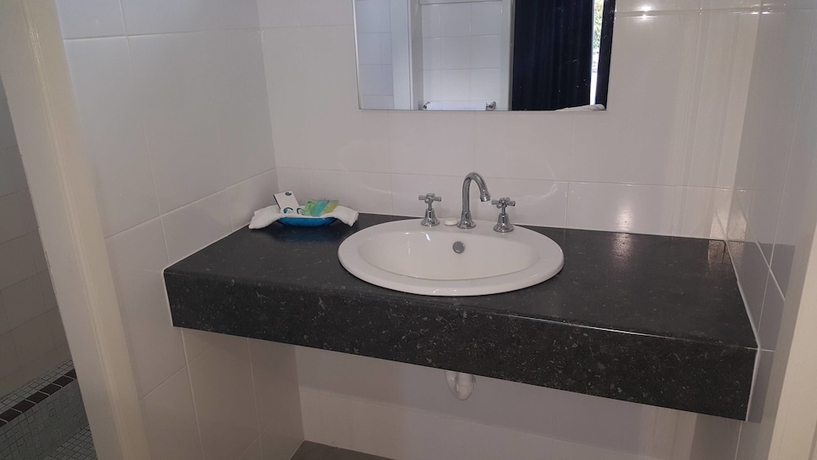 Imagen de la habitación del Hotel Queens Beach Motor. Foto 5