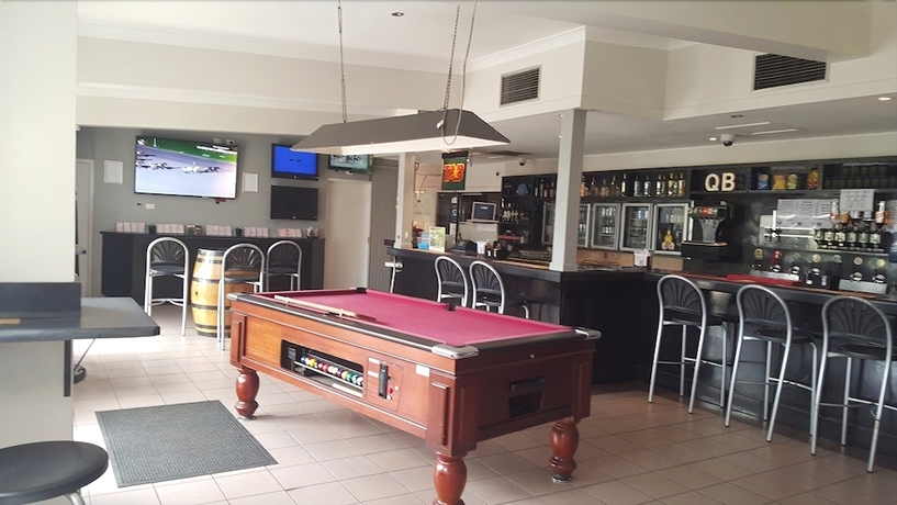 Imagen de los interiores del Hotel Queens Beach Motor. Foto 19