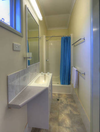 Imagen de la habitación del Hotel Queens Beach Tourist Village. Foto 3