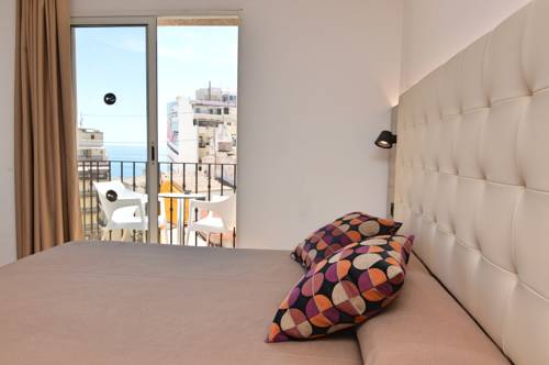 Imagen general del Hotel Queens, Benidorm - Playa Levante. Foto 4