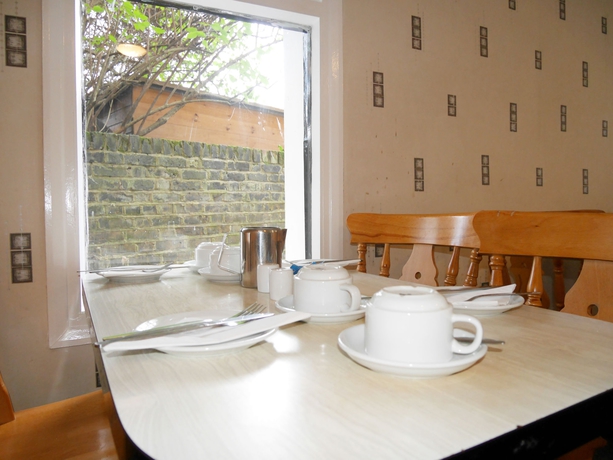 Imagen del bar/restaurante del Hotel Queens, Camden. Foto 2