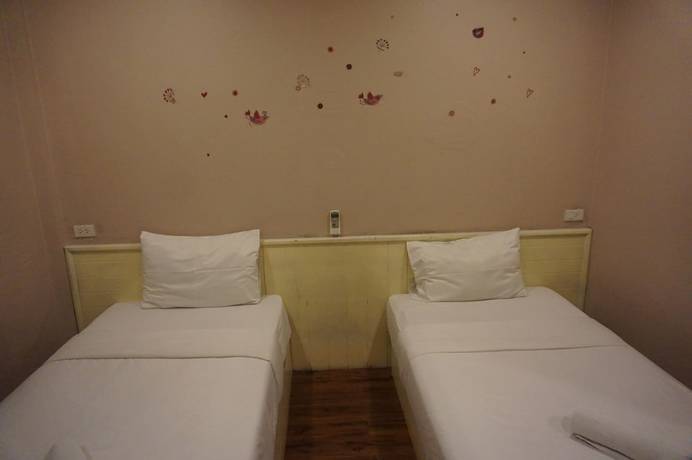 Imagen de la habitación del Hotel Queens, Chum Phae. Foto 3