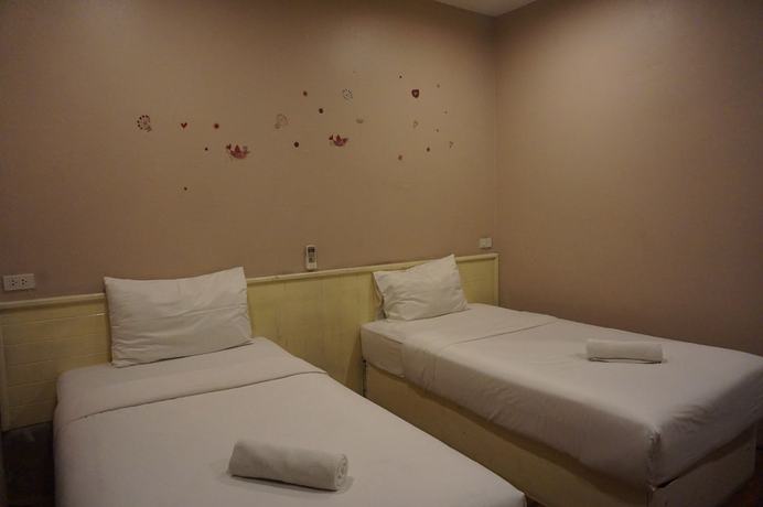 Imagen de la habitación del Hotel Queens, Chum Phae. Foto 4
