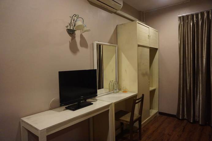 Imagen de la habitación del Hotel Queens, Chum Phae. Foto 5