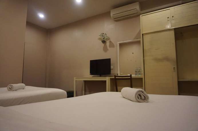 Imagen de la habitación del Hotel Queens, Chum Phae. Foto 6