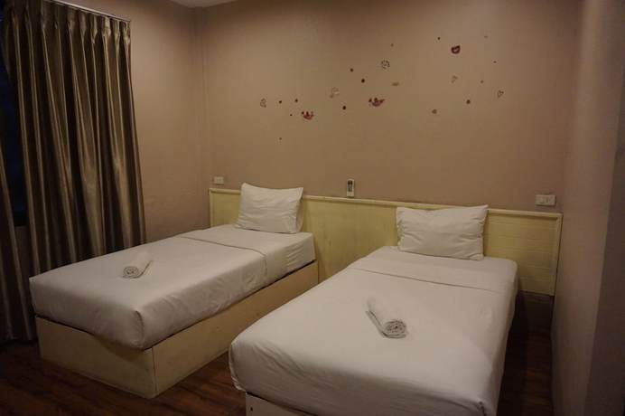 Imagen de la habitación del Hotel Queens, Chum Phae. Foto 12