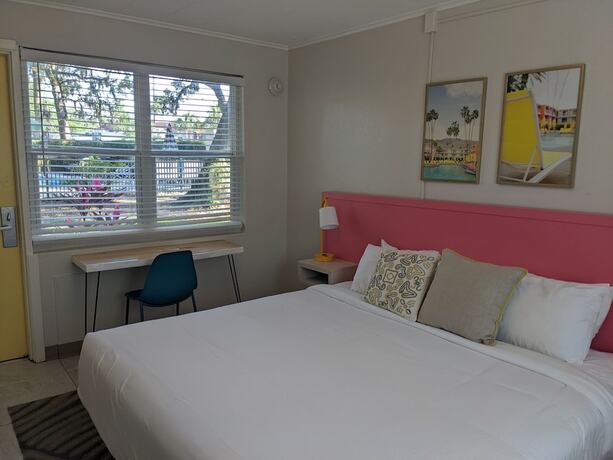 Imagen de la habitación del Hotel Queens Court. Foto 12