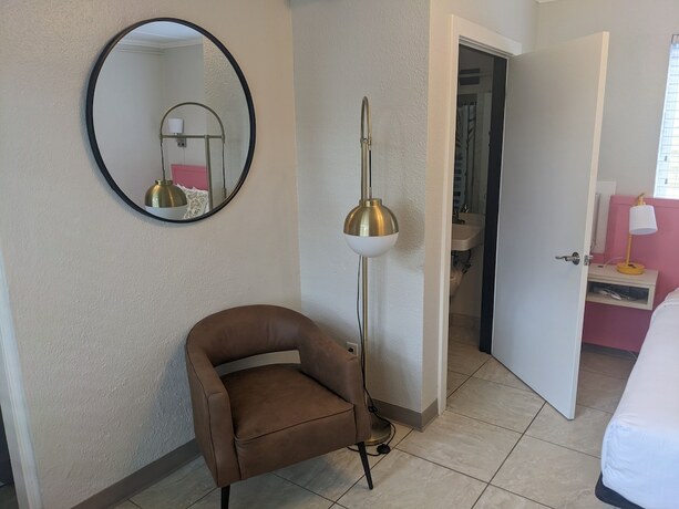 Imagen general del Hotel Queens Court. Foto 3