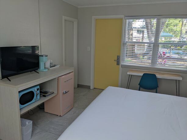 Imagen de la habitación del Hotel Queens Court. Foto 19