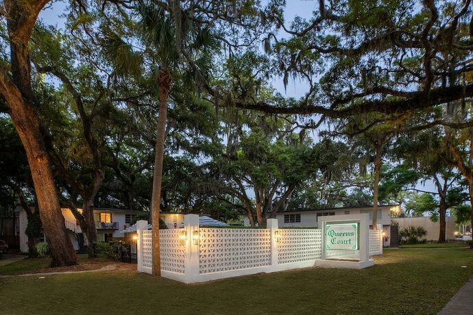 Imagen general del Hotel Queens Court. Foto 9