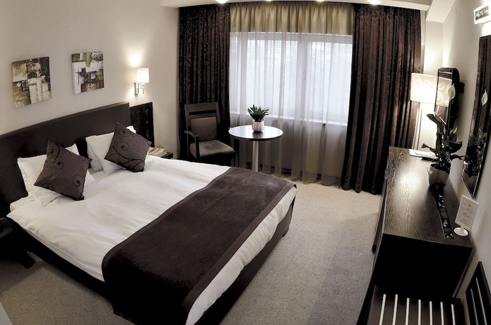 Imagen de la habitación del Hotel Queen\'s. Foto 7