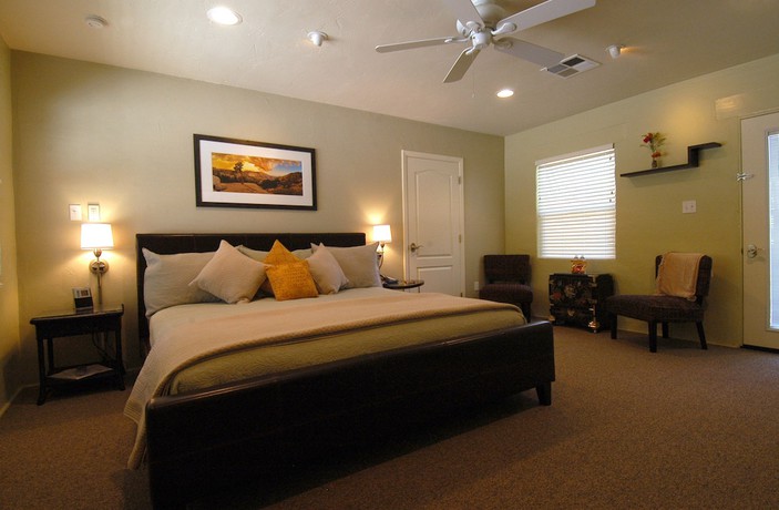 Imagen de la habitación del Hotel Queen\'s Inn By the River. Foto 16