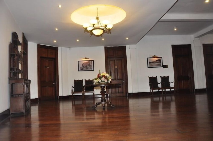 Imagen de los interiores del Hotel Queen's, Kandy. Foto 18