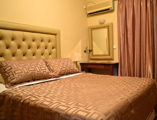 Imagen general del Hotel Queens Leriotis Hotel. Foto 14