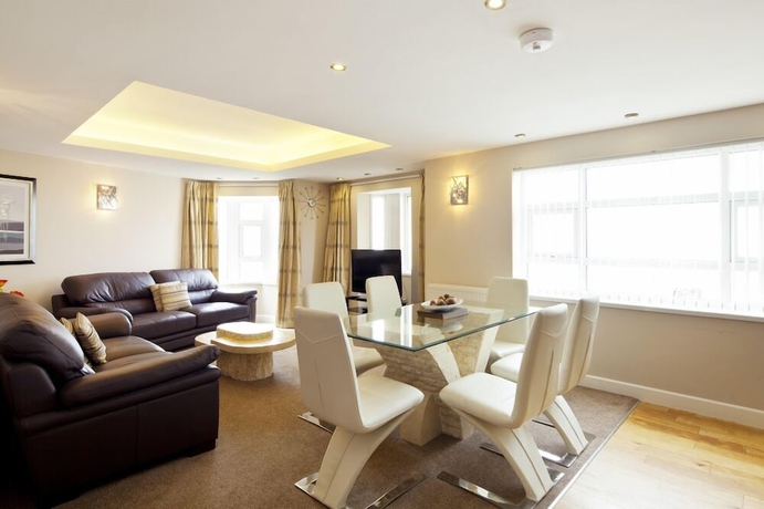 Imagen de la habitación del Hotel Queens Mansions. Foto 15