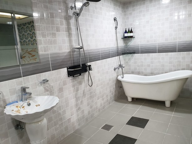 Imagen de la habitación del Hotel Queens Motel Jinju. Foto 6
