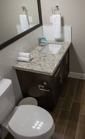 Imagen de la habitación del Hotel Queens, New Westminster. Foto 16