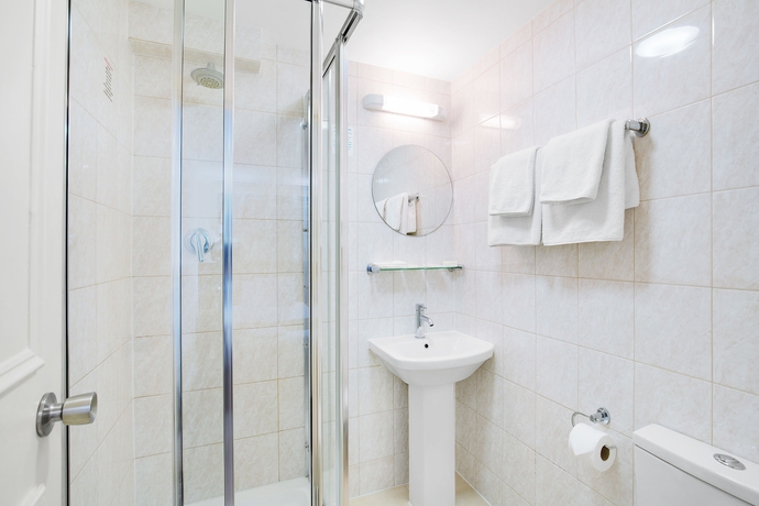 Imagen de la habitación del Hotel Queens Park. Foto 6