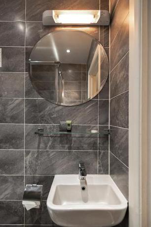 Imagen general del Hotel Queens Park Premier London Hyde Park. Foto 10