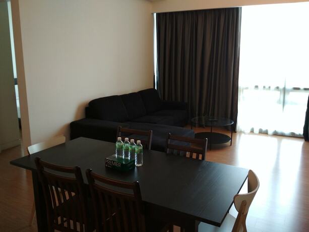Imagen general del Hotel Queens Service Suite At Swiss Garden Residences. Foto 14
