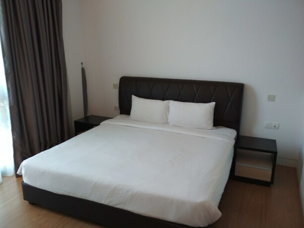 Imagen de la habitación del Hotel Queens Service Suite At Swiss Garden Residences. Foto 21