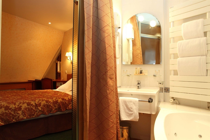 Imagen de la habitación del Hotel Queens, Trocadero. Foto 7