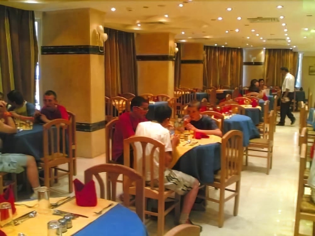 Imagen del bar/restaurante del Hotel Queens Valley , Restaurants, Bars and Spa Luxor. Foto 4