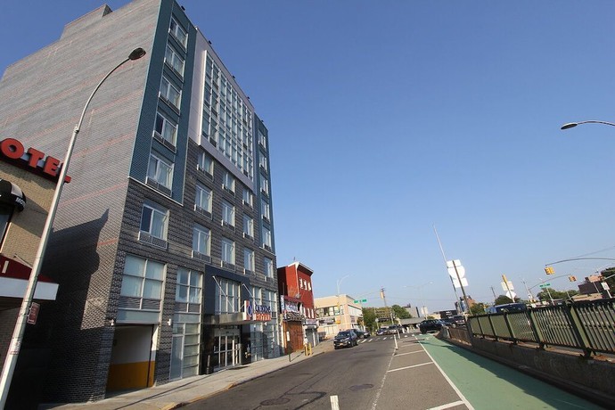 Imagen general del Hotel Queens, Woodside. Foto 2